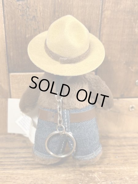 ビンテージのスモーキーベアのキーホルダー