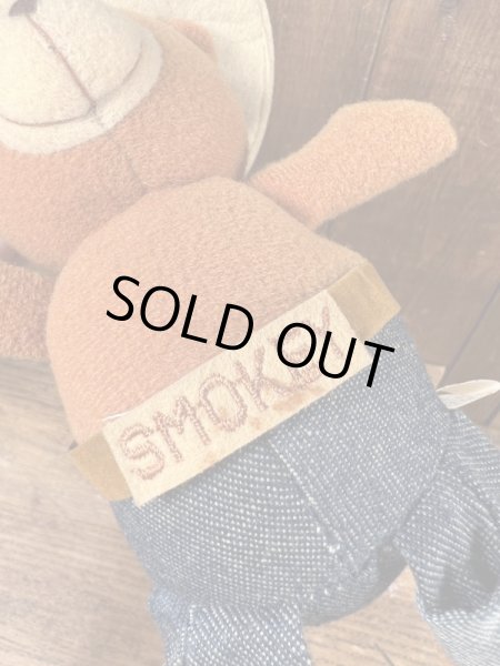 スモーキーベアのビンテージのぬいぐるみ