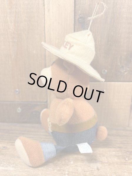 80年代のスモーキーベアのビンテージのぬいぐるみ