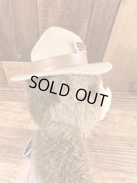 ビンテージのスモーキーベアのぬいぐるみ