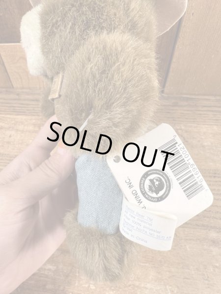 アメリカの森林火災撲滅キャンペーンのPRキャラクターのスモーキーベアのぬいぐるみ