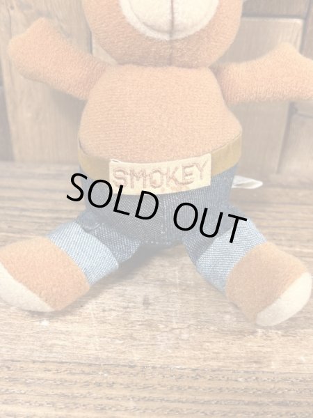 80年代のスモーキーベアのビンテージのぬいぐるみ