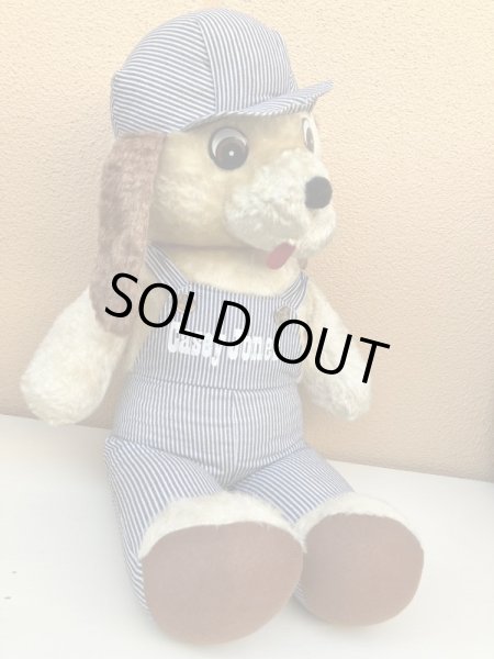 ヒッコリーストライプの服を着たビンテージの犬のビッ