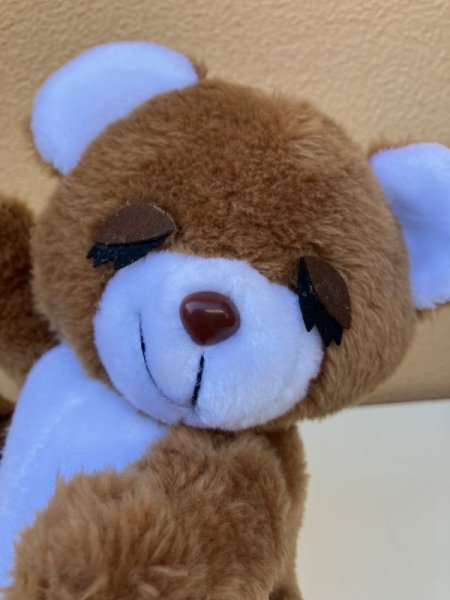 抱っこポーズのビンテージのくまちゃん