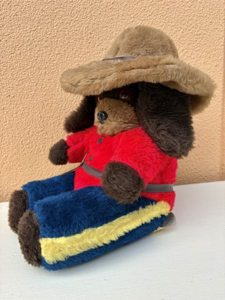 70〜80年代のRCMP マウンティー イヌのぬいぐるみ