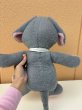 70年代の大きなねずみのぬいぐるみ
