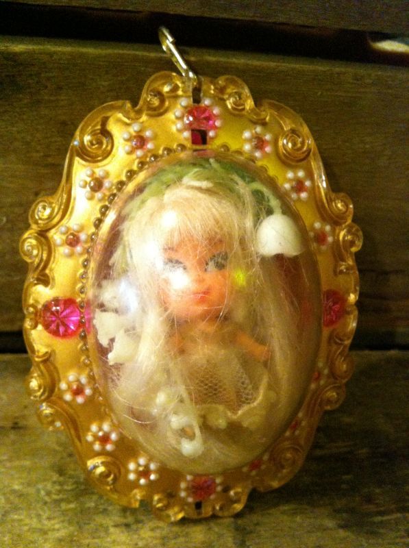 2000 camellia garden 16 porcelain doll