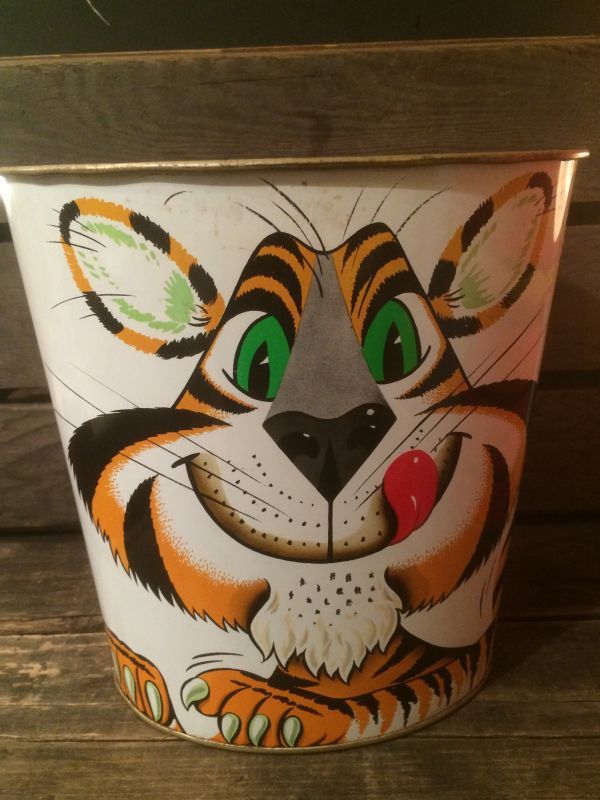 Kellogg Tony The Tiger Garbage Can ビンテージ ケロッグ トニーザタイガー トラッシュボックス ゴミ箱 缶 シリアル アドバタイジング 企業キャラクター 企業物 アメリカ雑貨 ヴィンテージ 70年代 Vintage Advertising Character 企業系 キャラクター Cereal シリアル