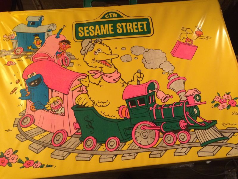 先払いのみ）海外 グッズ SESAME STREET（セサミストリート） 引き連れる ぬいぐるみ / 抱きぬいぐるみ / エルモ / クッキーモンスター  / ビッグバード （3種1択） | すべての商品 | 韓流ショップ