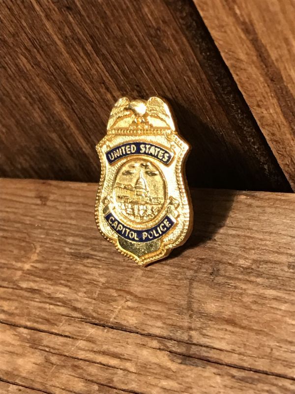入園入学祝い ピンバッジ FBI ザシンプソンズ 、襟章ピンバッジ。本物