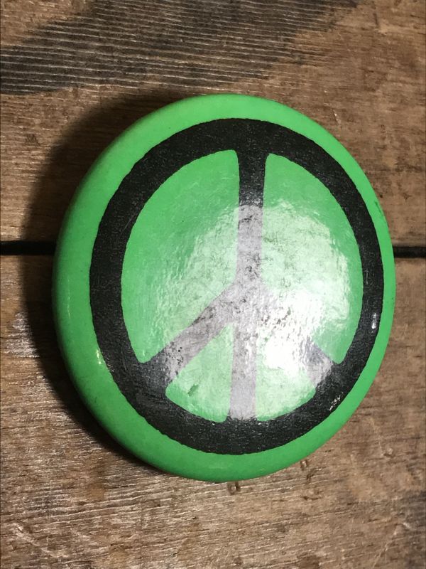 新着セール 70sヴィンテージ 缶バッジ ブラックパンサー党 アンジェラ