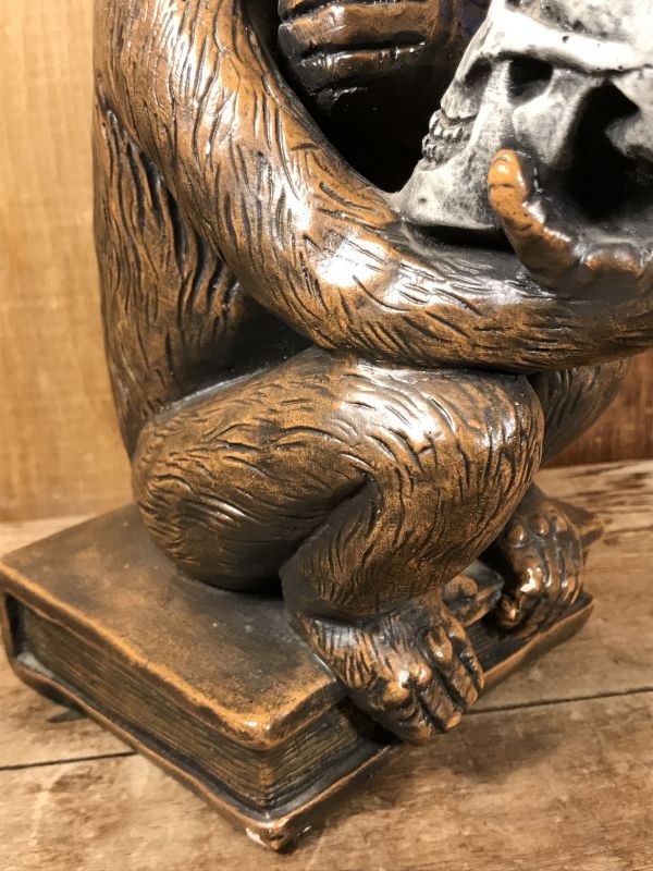 Darwin Monkey with Skull Statue ダーウィン ビンテージ スタチュー