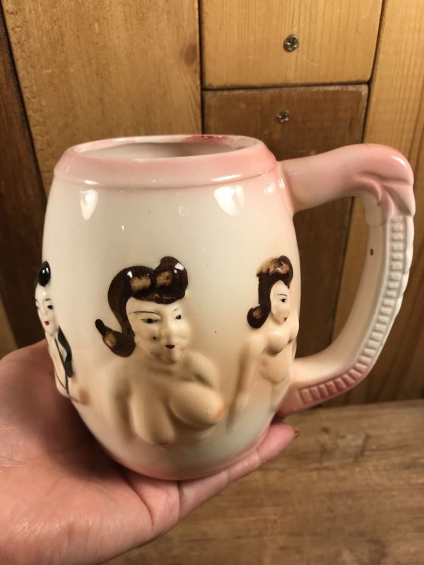 1950s アンティーク　ヌード　ガール　ピンナップ　アシュトレイ　陶器製 1950s アンティーク ヌード ガール ピンナップ アシュトレイ 陶器製