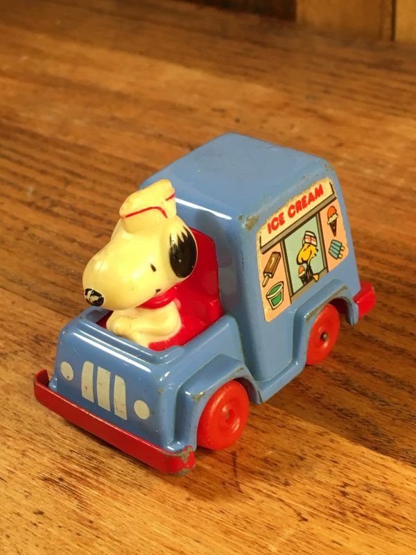 ビンテージスヌーピー ミニカー Vintage Snoopy