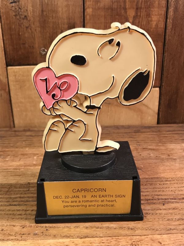 Aviva Snoopy Capricorn Trophy スヌーピー ビンテージ トロフィー ピーナッツ 70 80年代 Stimpy Vintage Collectible Toys スティンピー ビンテージ コレクタブル トイズ