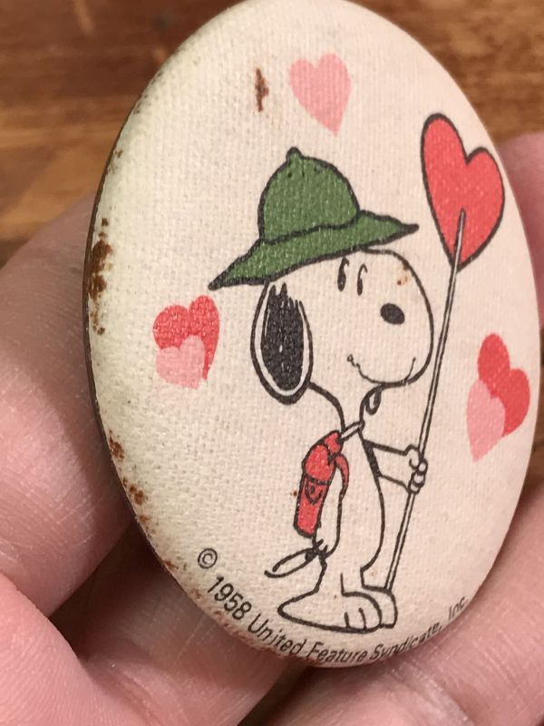 Peanuts Snoopy Heart Tin Badge スヌーピー ビンテージ 缶バッジ 80年代 Stimpy Vintage Collectible Toys スティンピー ビンテージ コレクタブル トイズ