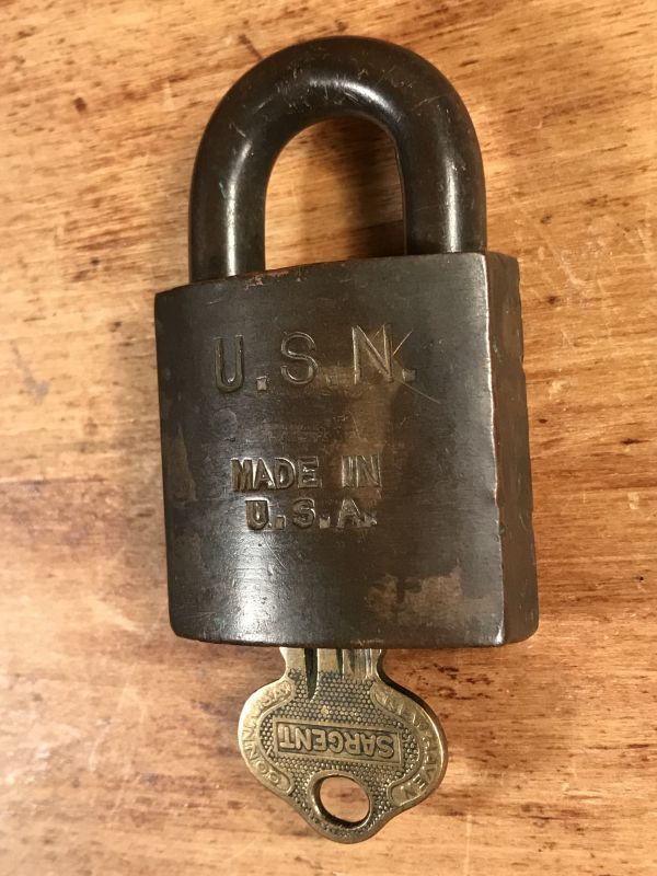 Sargent “U.S.N.” Military Brass Padlock Key USネイビー ビンテージ