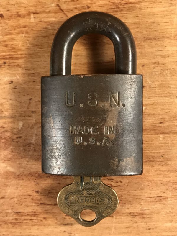 Sargent “U.S.N.” Military Brass Padlock Key USネイビー ビンテージ