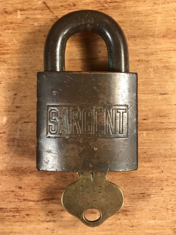 Sargent “U.S.N.” Military Brass Padlock Key USネイビー ビンテージ