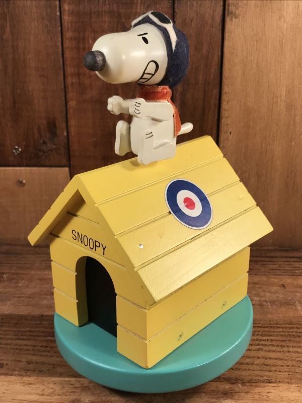 Peanuts Snoopy Red Baron “Flying Ace” Music Box フライングエース