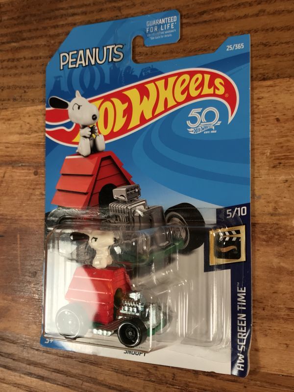 Mattel Snoopy Hot Wheels Mini Car with Blister Pack スヌーピー