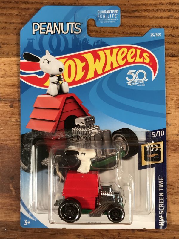 Mattel Snoopy Hot Wheels Mini Car with Blister Pack スヌーピー