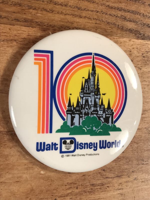 現金特価 缶バッジ Walt Disney World バッジ