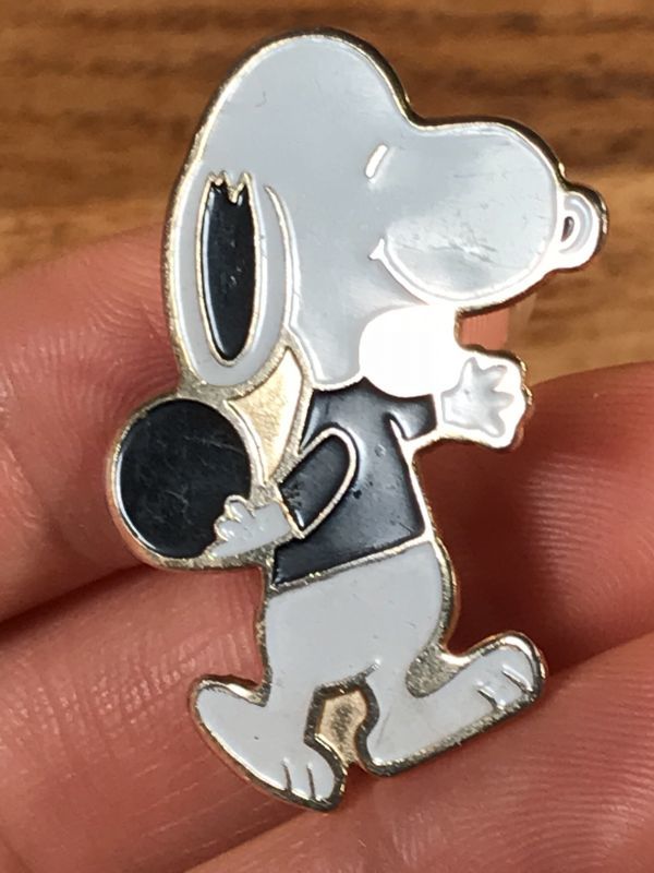 Snoopy Bowling Metal Pinback スヌーピー ビンテージ ピンバッジ ピンバッチ 70 80年代 Stimpy Vintage Collectible Toys スティンピー ビンテージ コレクタブル トイズ