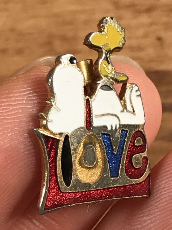 Aviva Snoopy & Woodstock “Love” Metal Pinback スヌーピー