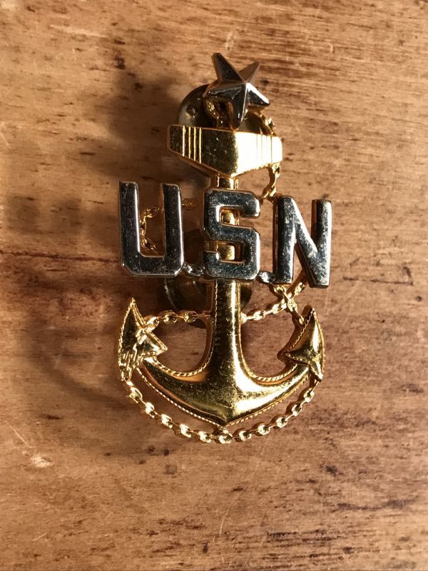 ヴィンテージ　USN NAVY ピンバッチ