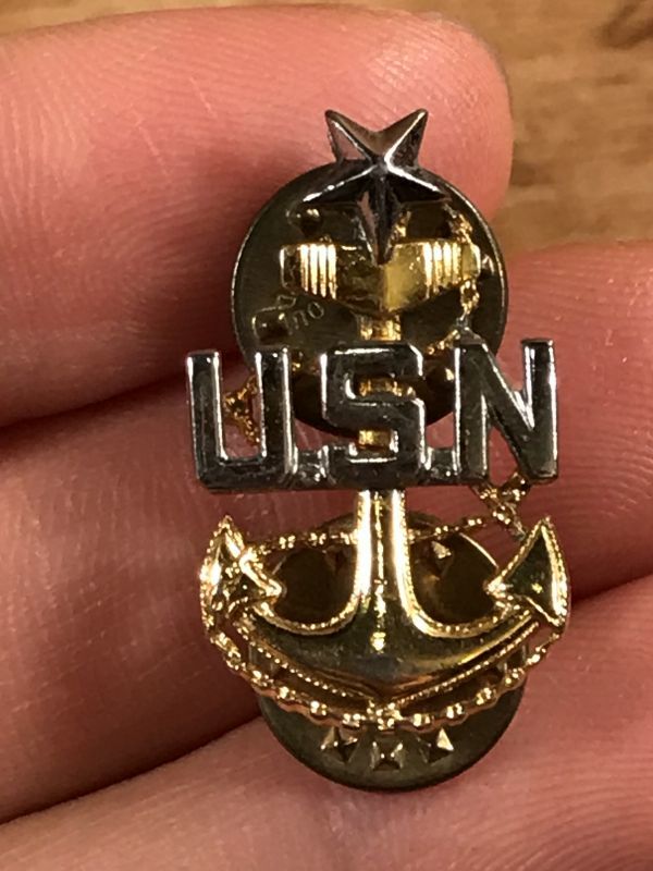 ヴィンテージ　USN NAVY ピンバッチ