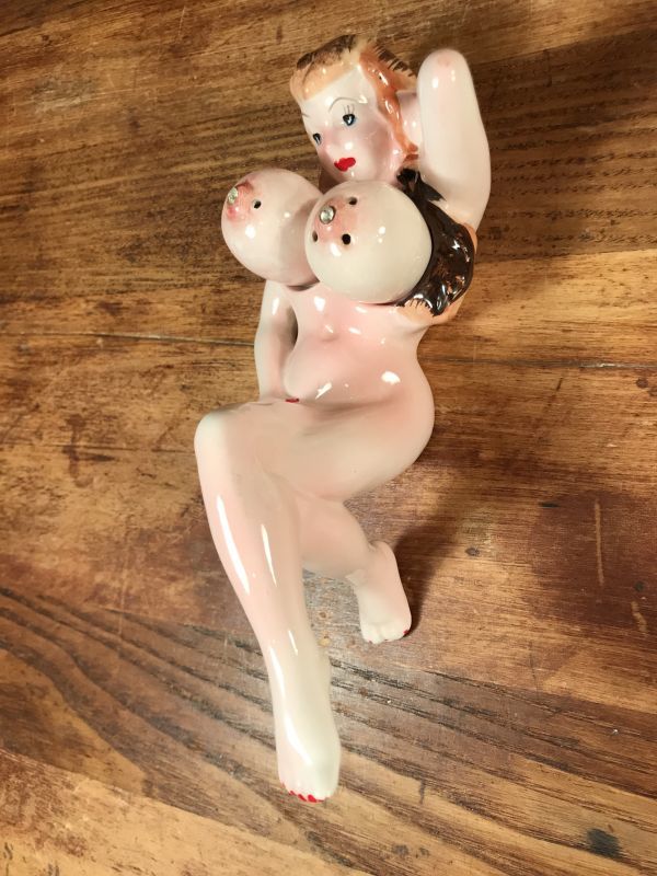 Spice Of Life” Nude Boob Lady Ceramic Salt & Pepper ヌード