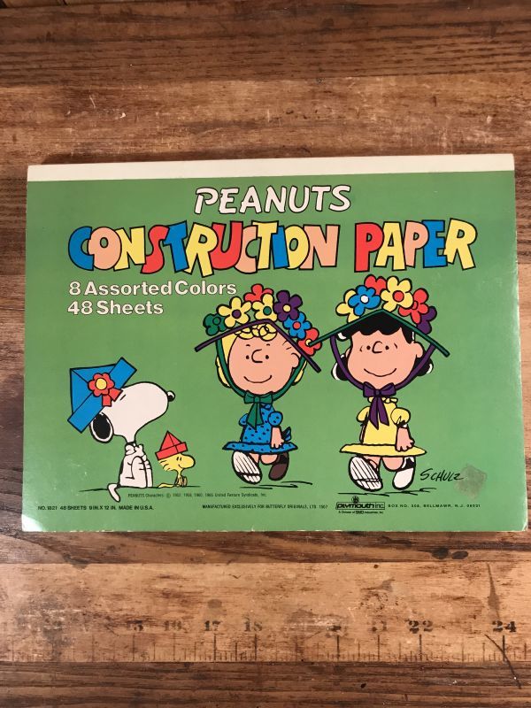 Plymouth Peanuts Snoopy & Lucy Construction Paper スヌーピー