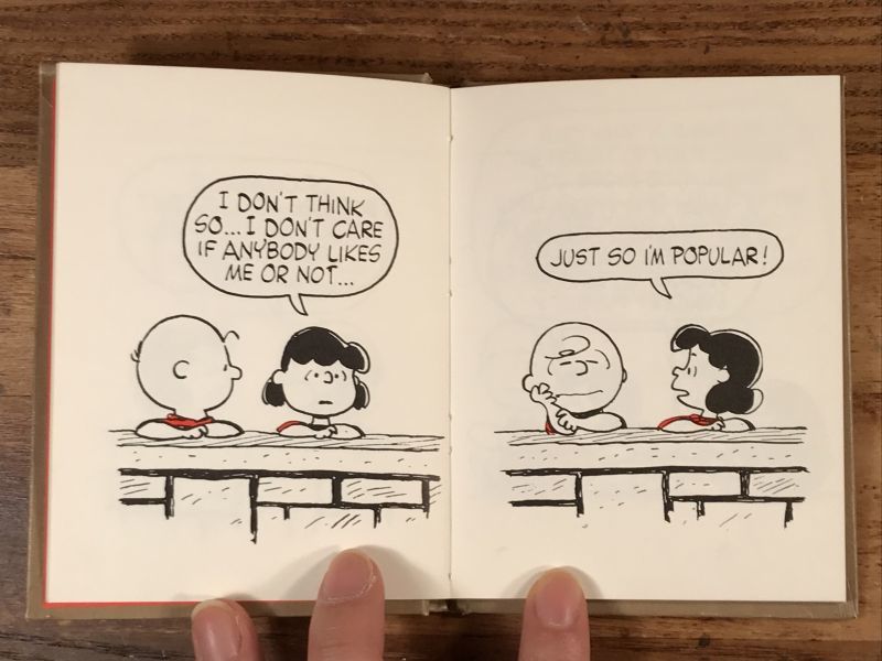 Hallmark Peanuts “Lucy Looks at Life” Mini Picture Book ルーシー