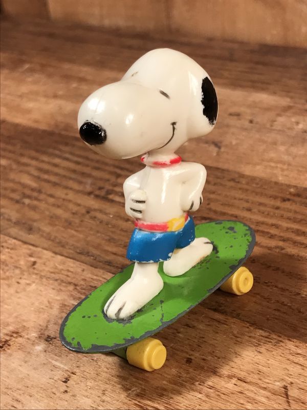 Aviva Peanuts Snoopy Skate N Surf Mini Die Cast Toy スヌーピー ビンテージ ダイキャストトイ スケボー 70年代 Animation Character アニメーション系キャラクター Snoopy Peanuts スヌーピー ピーナッツ 系 Stimpy Vintage Collectible Toys スティンピー