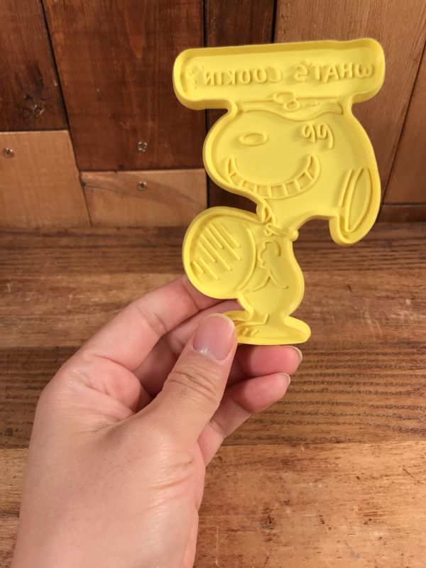 Peanuts Snoopy What S Cookin Cookie Cutter スヌーピー ビンテージ クッキーカッター 型抜き 70年代 Animation Character アニメーション系キャラクター Snoopy Peanuts スヌーピー ピーナッツ 系 Stimpy Vintage Collectible Toys スティンピー ビンテージ