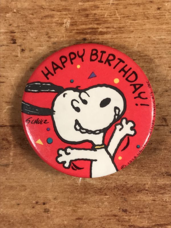 Hallmark Peanuts Snoopy Happy Birthday Pinback スヌーピー ビンテージ 缶バッジ ホールマーク社 80年代 Animation Character アニメーション系キャラクター Snoopy Peanuts スヌーピー ピーナッツ 系 Stimpy Vintage Collectible Toys スティンピー ビンテージ