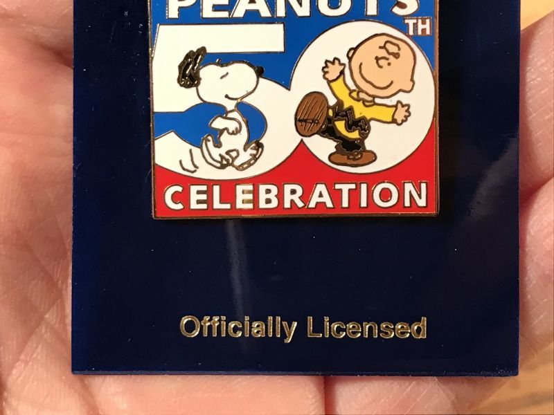 Win Craft Peanuts Snoopy “50th Celebration” Pins スヌーピー