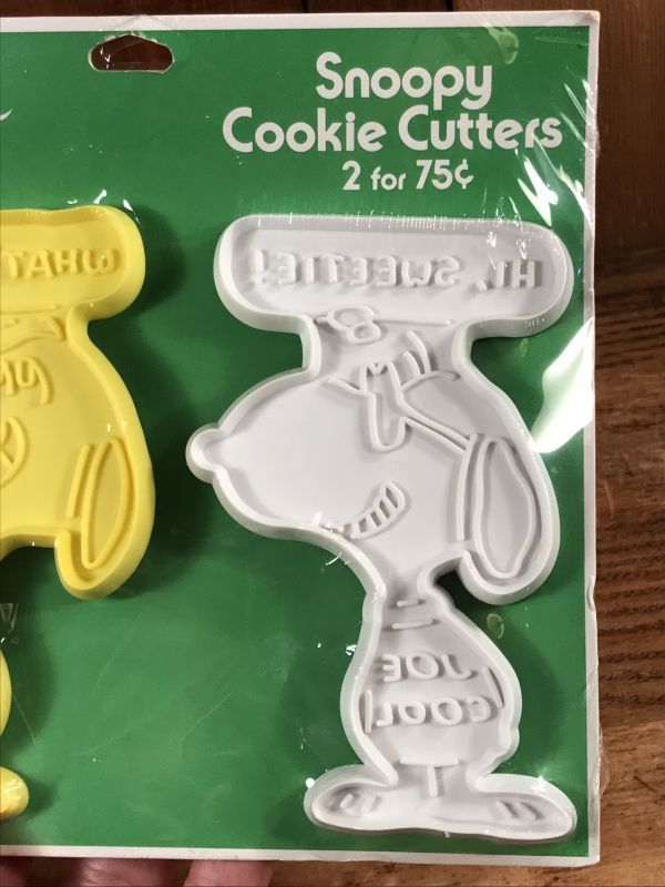 Hallmark Peanuts Snoopy Cookie Cutters 2 Set スヌーピー ビンテージ クッキーカッター 型抜き 70年代 Animation Character アニメーション系キャラクター Snoopy Peanuts スヌーピー ピーナッツ 系 Stimpy Vintage Collectible Toys スティンピー ビンテージ